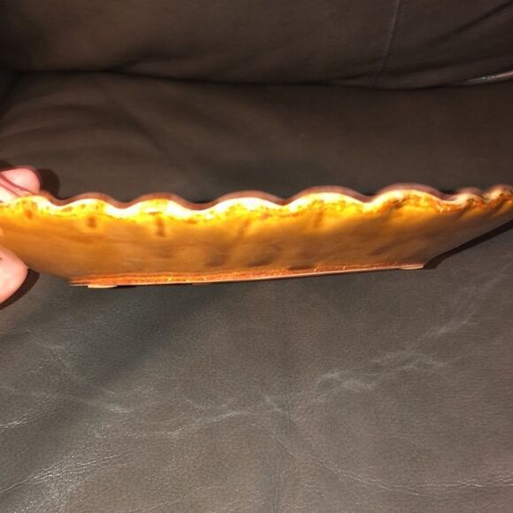 Handmade Stoneware Shell Shaped Dish - Picture 4 of 4